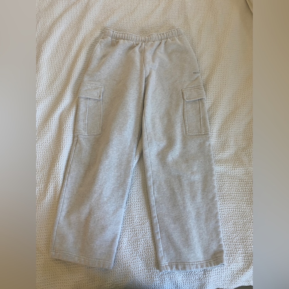 Aritzia tna mega fit cargo sweatpants